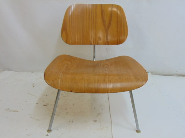 Eames / Herman Miller chair, molded plywood seat & back on steel base, 22.5" wide, 22.5" deep, (1 of 4)