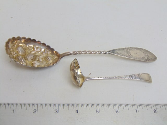 2 silver spoons, berry & mote, berry spoon has reticulated bowl, nicely decorated, 2.6 troy, Bailey (1 of 6)