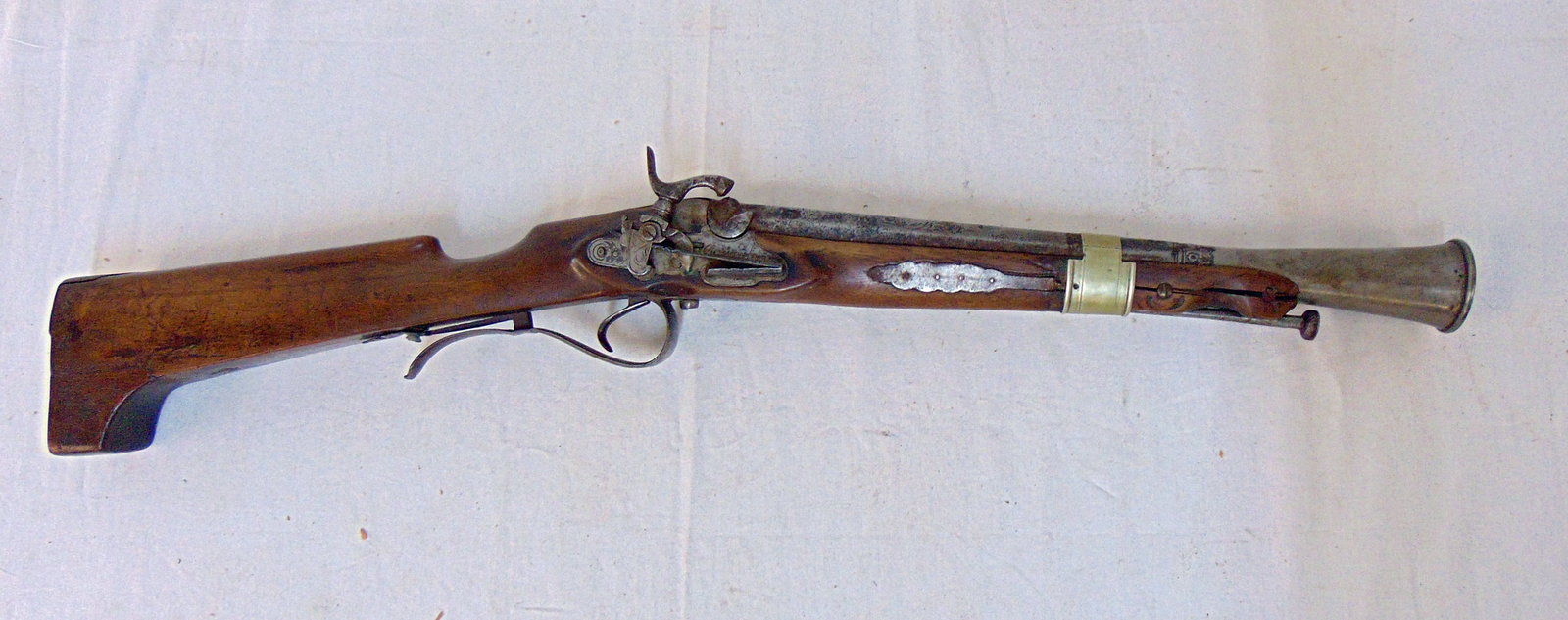 Blunderbuss gun, various marks on the barrel (Bardicado ??) repair to stock, gun is 27.25" long,: Blunderbuss gun, various marks on the barrel (Bardicado ??) repair to stock, gun is 27.25" long,
