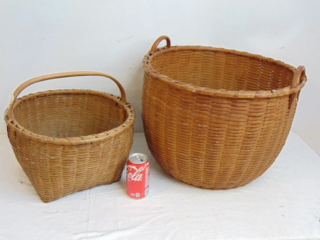 2 large baskets, basket with single handle is 15.5" in diameter, double handle basket is 19" (1 of 5)