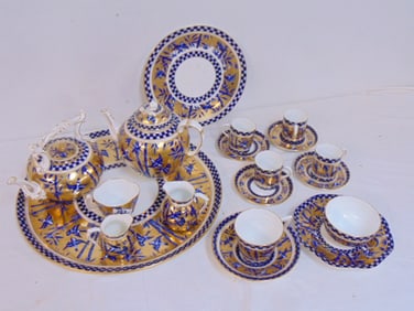 Coalport tea & coffee set, tea & coffee pot, platter, 4 demitasse cups & saucers, plate, gilt &