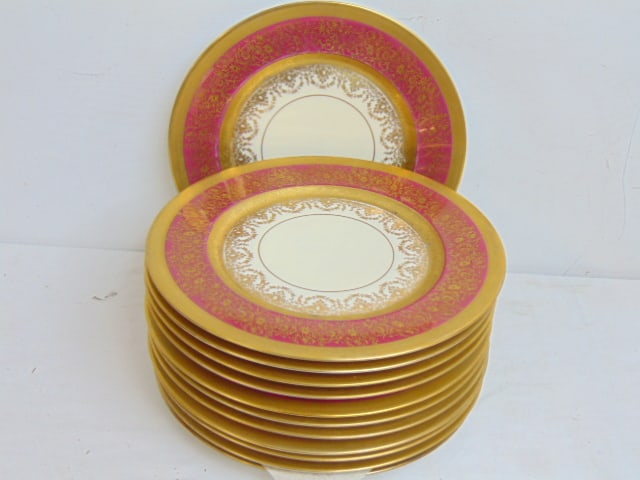 Set of 12 porcelain dinner plates H&C, Bavaria, 10 78" in diameter (1 of 4)