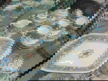 Set of Florentine Wedgwood set.