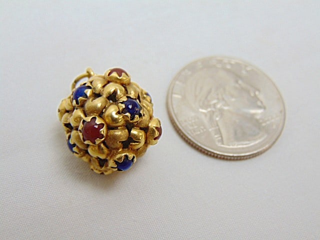 Jewelry. 18kt Gold Charm w/ stones, lapis & carnelian, 4.25 grams, approx. 3/4" includes bail. (1 of 3)