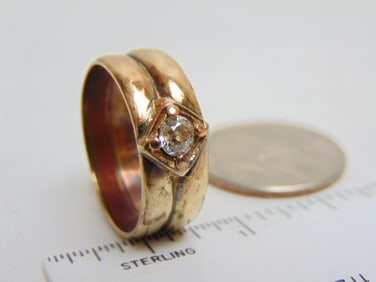 Jewelry. 14kt Gold diamond ring, double band, approx. 5mm, 8 grams, size 11