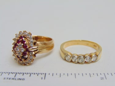 Jewelry. (3) Gold rings