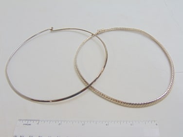 Jewelry. (2) Sterling necklaces/chokers, 1.40 troy oz for both