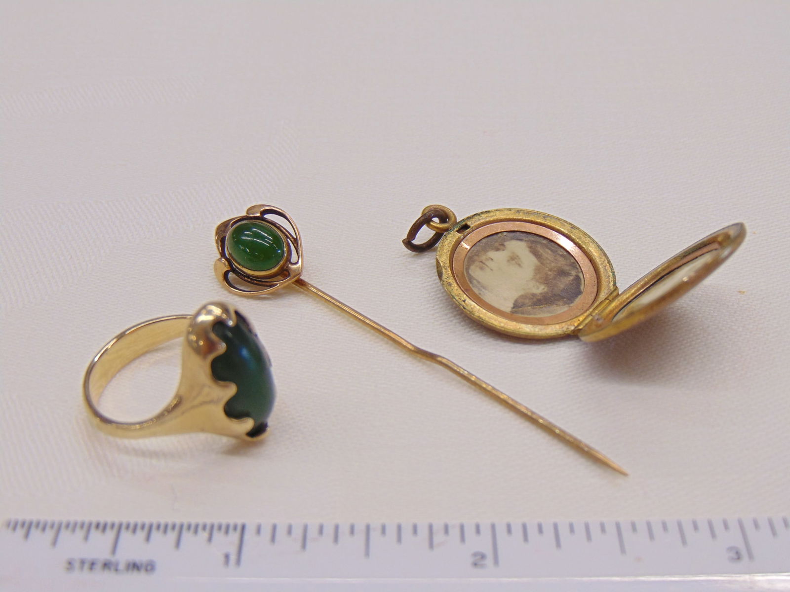 Jewelry lot GOLD ring 6.40 grams, size 6 1/2, tested 14kt gold with jade stone & gold stick pin, 1.9 (1 of 5)