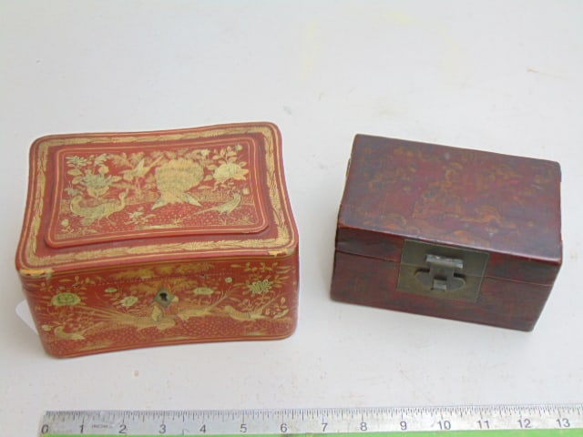 Ornate Chinese tea caddy & Ch'ien-lung period box, caddy is metal lined with "Republic of China (1 of 8)