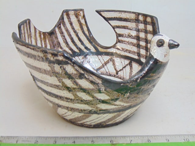 Ceramic bowl in bird form, Aldo Londi for Rosenthal Netter, Italy, 9.5" wide, height is 5.75" (1 of 4)