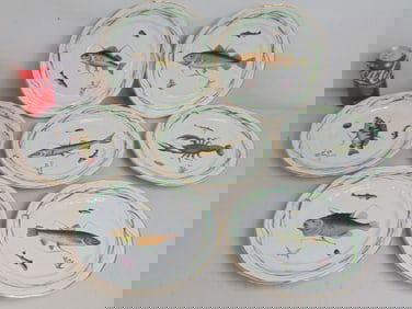 Set 7 porcelain plates with fish decorations, gilt trim, gilt worn in places, unmarked, plates are