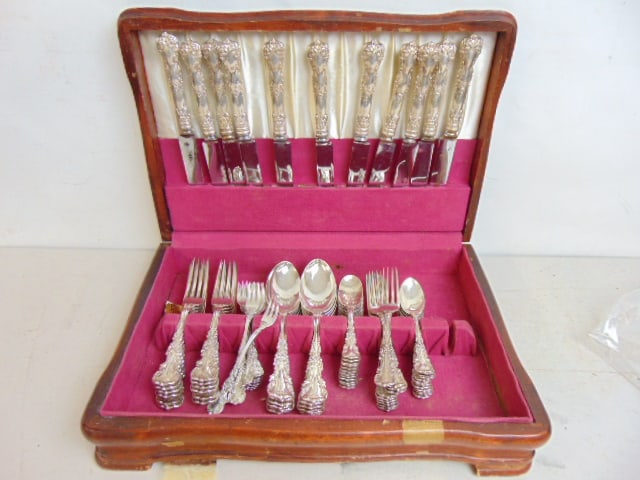 Lot sterling silver flatware, 121 troy plus handles of 11 knives. (1 of 5)