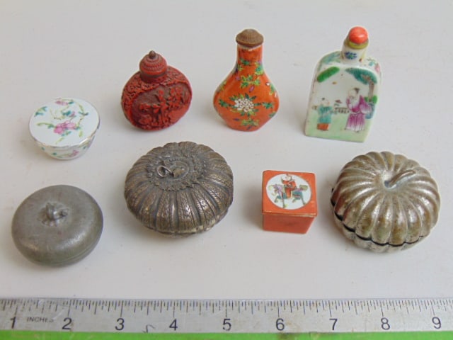 3 Chinese snuff bottles & 5 small metal & porcelain boxes, snuff bottles porcelain, one cinnabar (1 of 5)