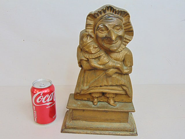 Punch & Judy cast iron doorstop, height is 13.25", 8.25" wide (1 of 3)