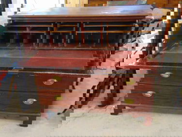 Mahogany butlers desk with inlaid detail, interior drawers are missing, chest is 47.5" wide, 23"