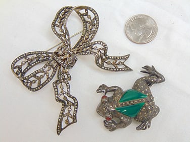 Jewelry. (2) pcs lot sterling & Marcasite frog & bow pin, large bow pin 1 troy oz, 3" x 2 5/8"