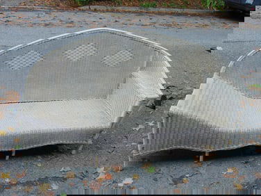 Wicker sofa, fainting couch, 78" long, 25" deep, height is 41"