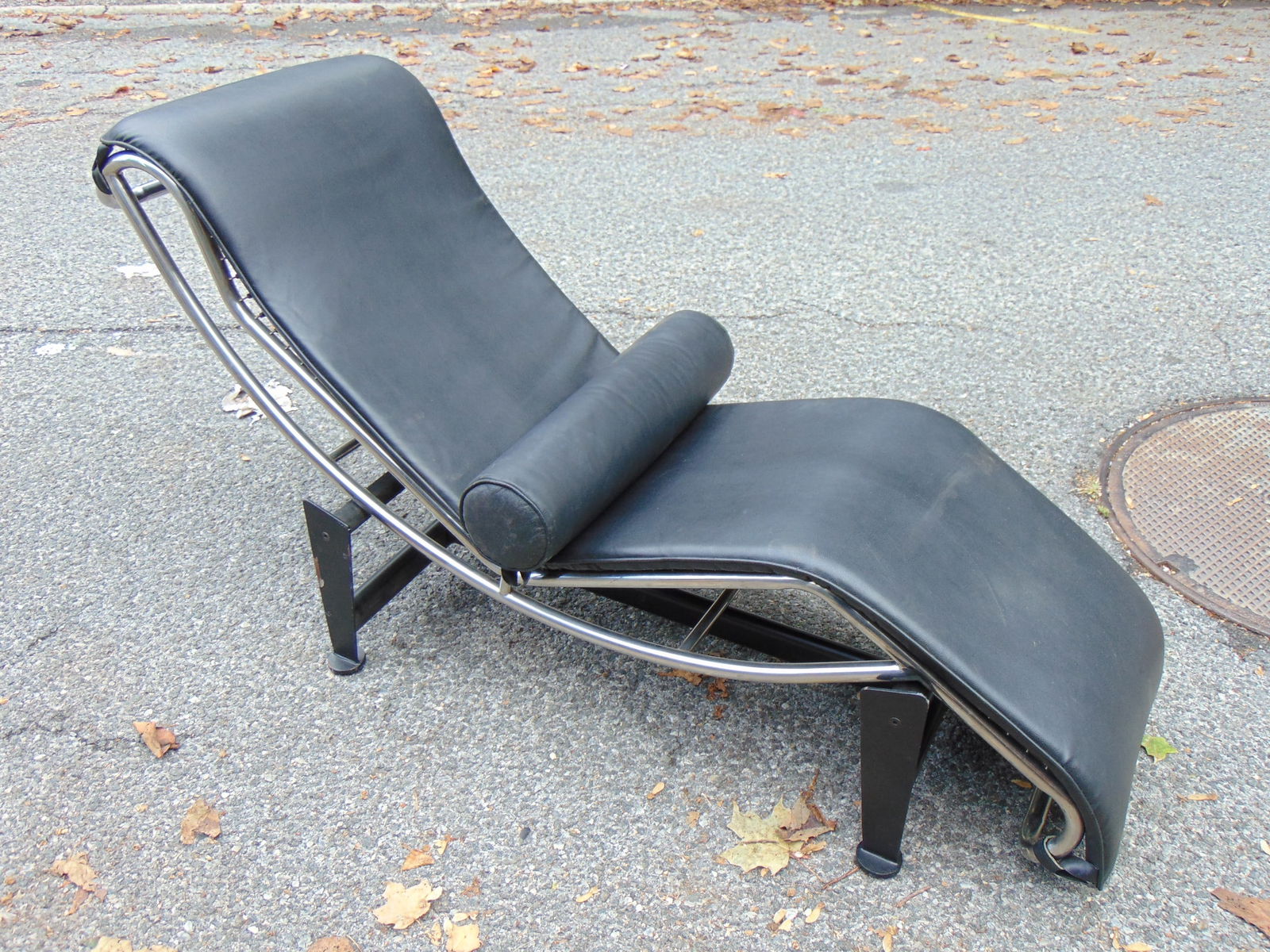 Le Corbusier style lounge chair on base, 62" by 21" (1 of 4)