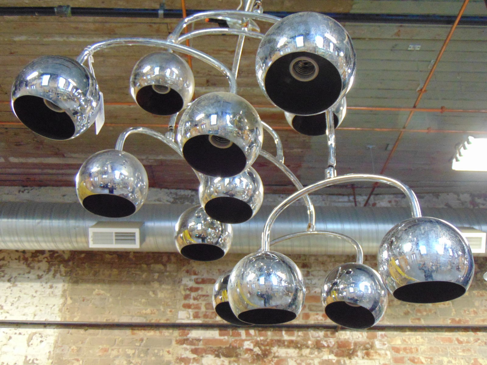 Large Robert Sonneman Mid Century chrome fixture with 12 ball spots, some arms onn chandlelier are l: Large Robert Sonneman Mid Century chrome fixture with 12 ball spots, some arms on chandelier are loose,