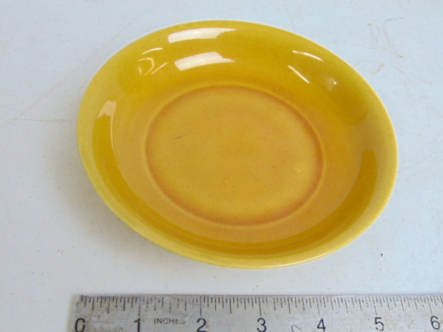 Small Chinese porcelain dish, amber top, bottom white, signed, 6" in diameter, good condition: Small Chinese porcelain dish, amber top, bottom white, signed, 6" in diameter, good condition