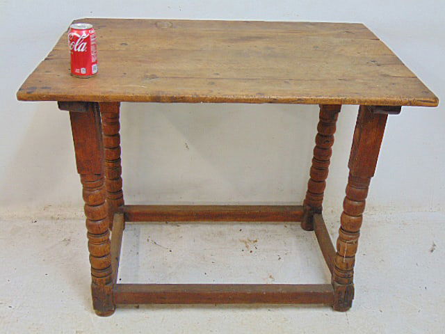 Primitive antique table with stretcher base, table is 39.25" by 28", height is 31.5": Primitive antique table with stretcher base, table is 39.25" by 28", height is 31.5"