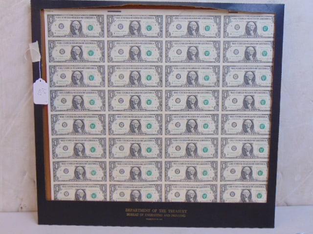 Uncut sheet with dollar bills, Department of the treasury, 32 bills: Uncut sheet with dollar bills, Department of the treasury, 32 bills