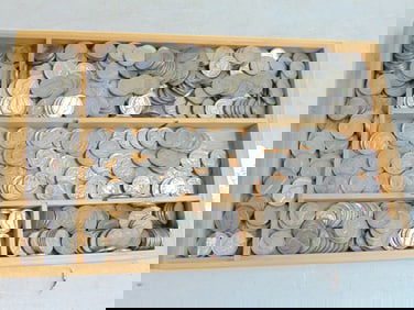 Large lot of vintage nickels, includes 30's, 40's 50's Jefferson & Indian head nickels
