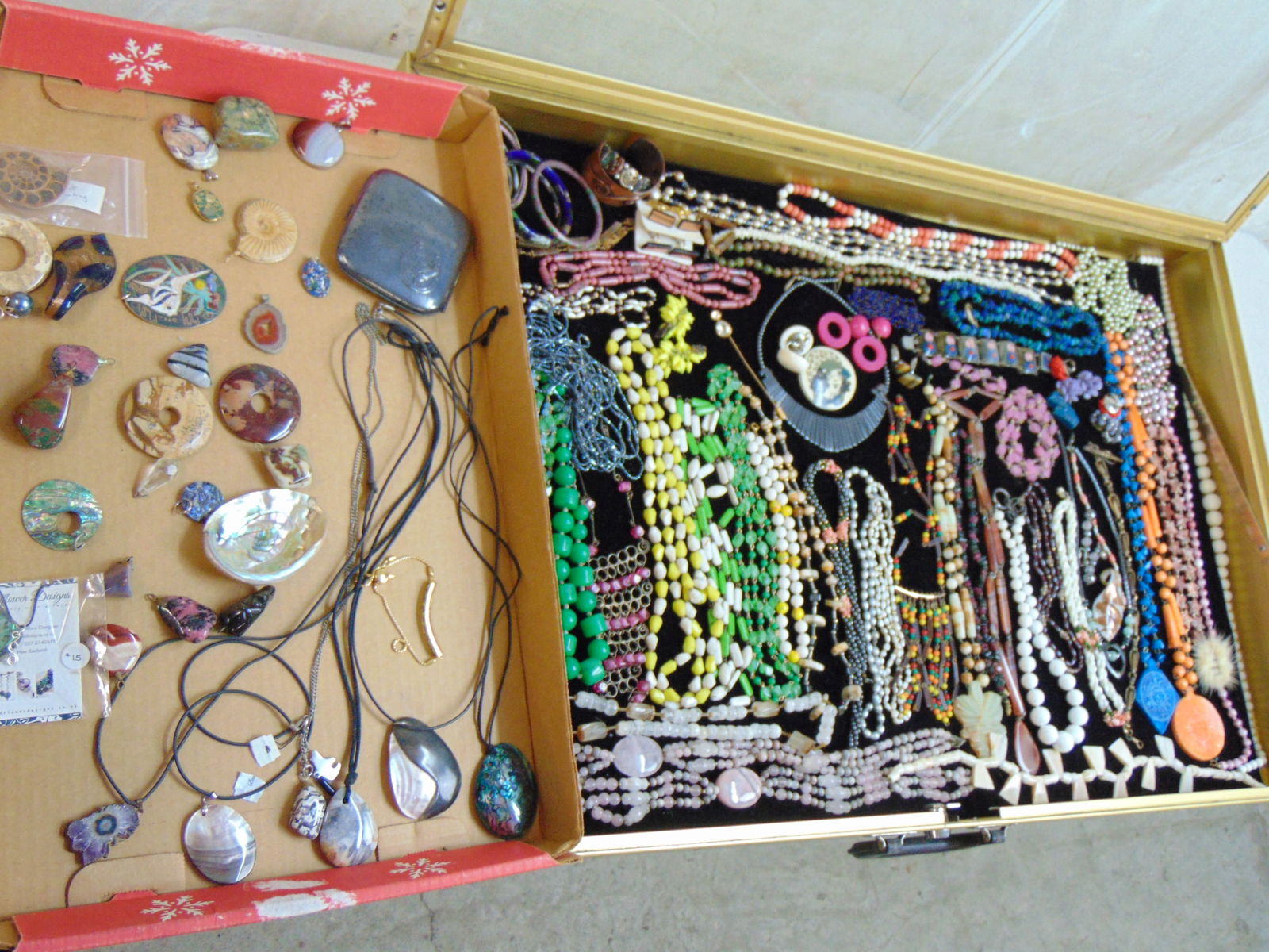 Large lot costume jewelry including stone necklaces, bracelets, cuffs, various stone and sea shell p: Large lot costume jewelry including stone necklaces, bracelets, cuffs, various stone and sea shell pendants, large lot, please refer to images, note, case not included