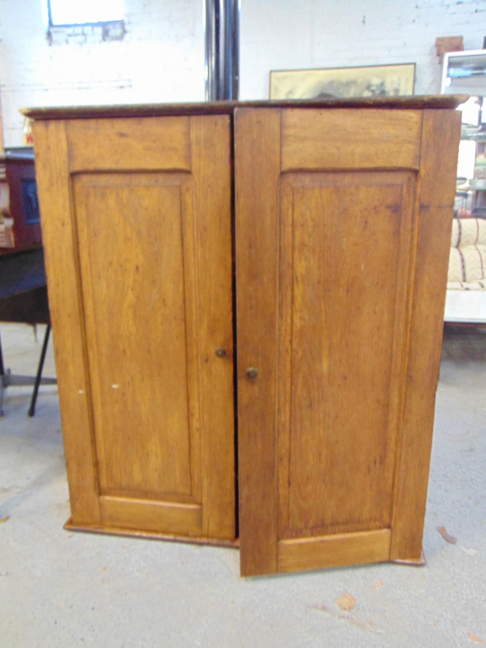 Small oak double door country cabinet, cabinet is 35.5" by 9.5", height is 40.5", spring hinges, rai: Small oak double door country cabinet, cabinet is 35.5" by 9.5", height is 40.5", spring hinges, raised panel doors