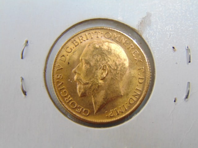 GOLD COIN 1914 British Sovereign coin 8 grams.: GOLD COIN 1914 British Sovereign coin 8 grams.