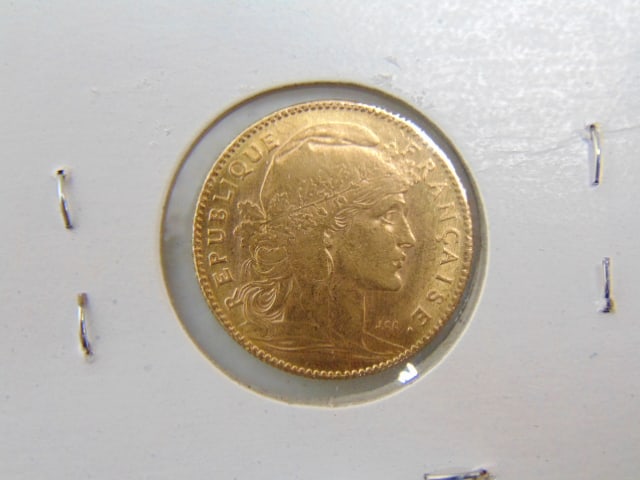 GOLD COIN 1910 France 10 piece coin, 3.20 grams.: GOLD COIN 1910 France 10 piece coin, 3.20 grams.