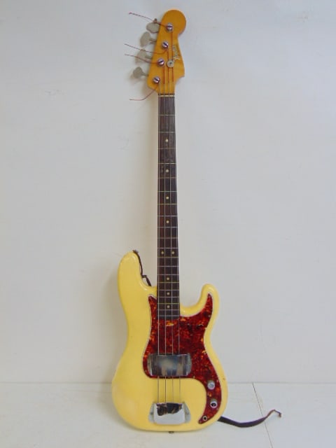 Vintage Fender bass guitar, Precision Bass, serial #L86540, 45.5" long, with soft case 1965: Vintage Fender bass guitar, Precision Bass, serial #L86540, 45.5" long, with soft case 1965, the additional images, 9 and up were taken outside in daylight