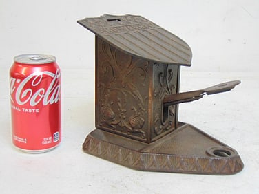 Cast iron :The Yankee" table top cigar cutter and match dispenser, patent. July 13.09., 8" deep, 6"