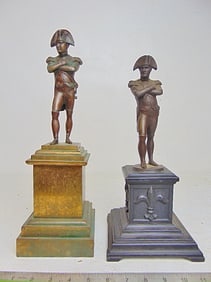 2 bronze statues, Napoleon Bonaparte with arms crossed, full body, on pedestal, unsigned, height is