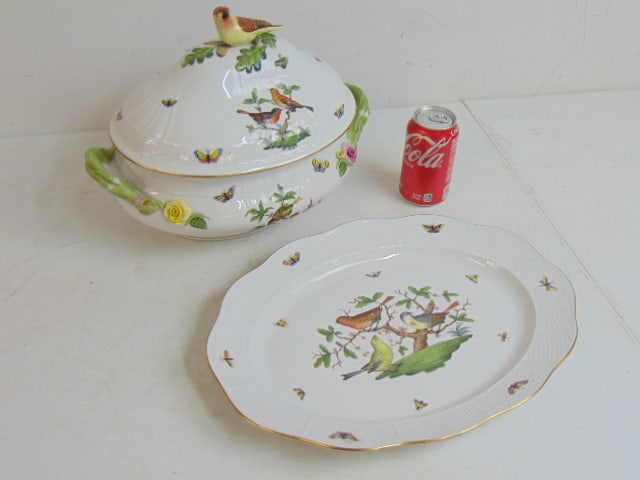 Herend porcelain Rothchild bird tureen with underplate, bird finial on lid, in good condition, plate: Herend porcelain Rothchild bird tureen with underplate, bird finial on lid, in good condition, plate is 16.25" long, 12.25" wide, height is 10"