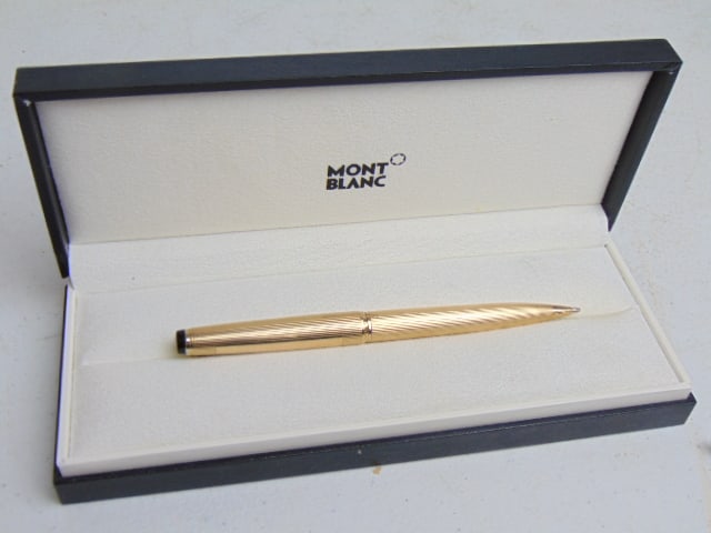 Vintage 14kt MONT BLANC gold pen #98, hallmark 585, total weight 15.30 grams ballpoint pen, some: Vintage 14kt MONT BLANC gold pen #98, hallmark 585, total weight 15.30 grams ballpoint pen, some dings and dents