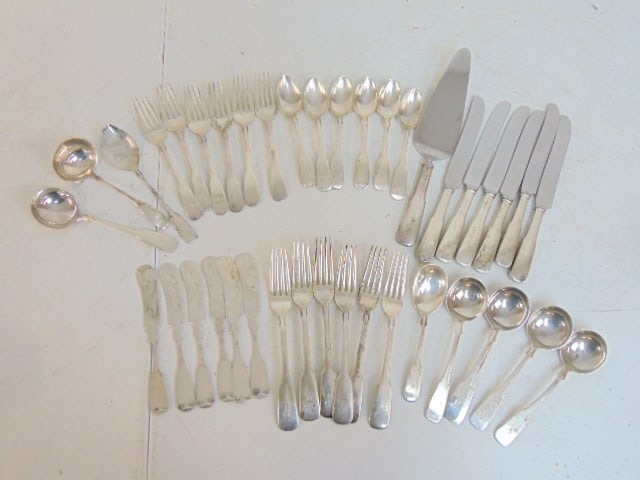Lot silver flatware, marked sterling, has a coin silver design look, 40 troy plus 7 handles. (1 of 6)