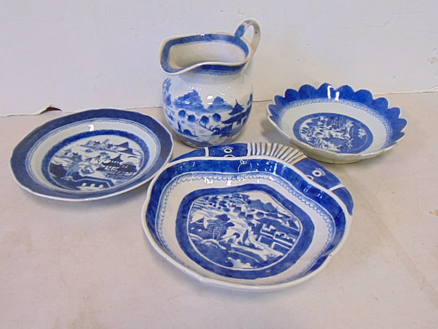 Chinese porcelain Canton lot, blue & white pitcher, bowl with decorative edge, deep plate & shrimp: Chinese porcelain Canton lot, blue & white pitcher, bowl with decorative edge, deep plate & shrimp dish, bowl & plate are 8.75" in diameter, pitcher is 6.5" tall, small repair to bowl, chip to shrimp