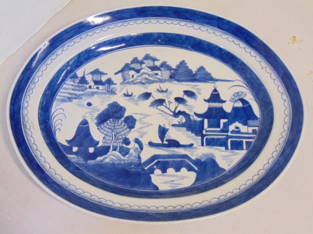 Chinese blue Canton porcelain platter, good condition, 13.5" by 16.5": Chinese blue Canton porcelain platter, good condition, 13.5" by 16.5"