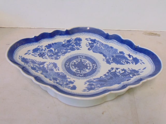 Chinese porcelain blue & white platter on raised base, Canton style, 13.5" by 9.5": Chinese porcelain blue & white platter on raised base, Canton style, 13.5" by 9.5"