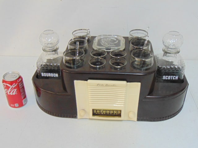 1940's Porto-Baradio vintage bar caddy radio combination in brown, with two decanters, 6 glasses , 4 (1 of 5)