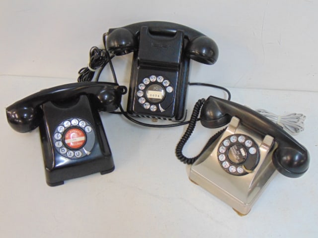 3 vintage telephones, 2 Kellogg 1000 series phones, one wall one regular & Bell System Western: 3 vintage telephones, 2 Kellogg 1000 series phones, one wall one regular & Bell System Western Electric in chrome