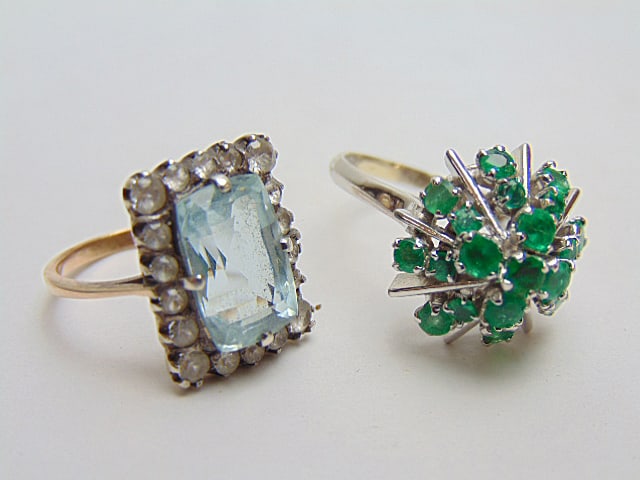 Jewelry. (2) Gold rings, 14kt white gold vintage cocktail emerald star design ring, 5.15 grams, size (1 of 6)