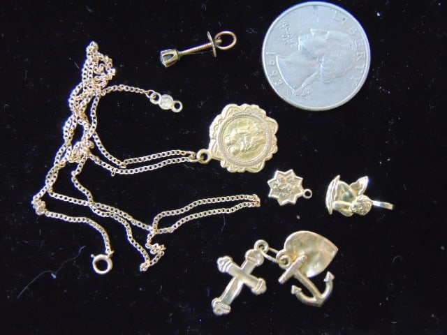 Jewelry. Collection of 14kt Gold jewelry, 4.55 grams plus single diamond stud. (1 of 4)