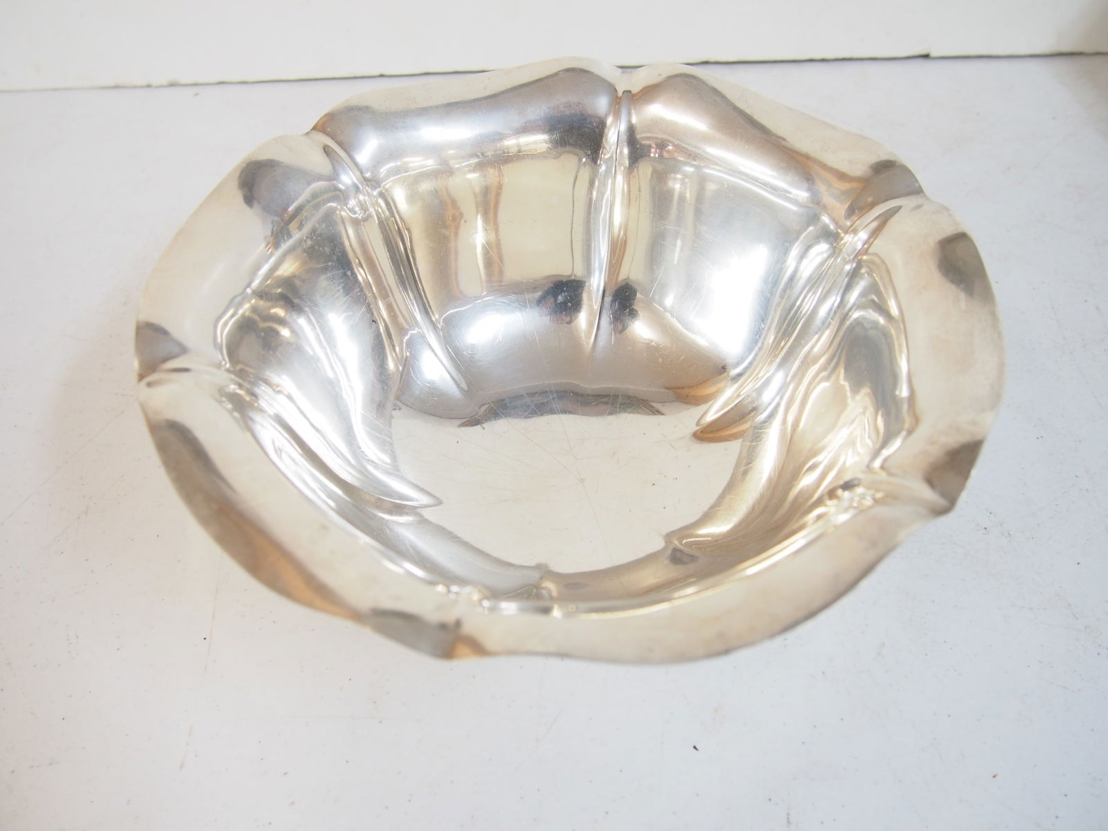 Sterling silver bowl, Reed & Barton Salem, 10", 21.5 troy (1 of 4)