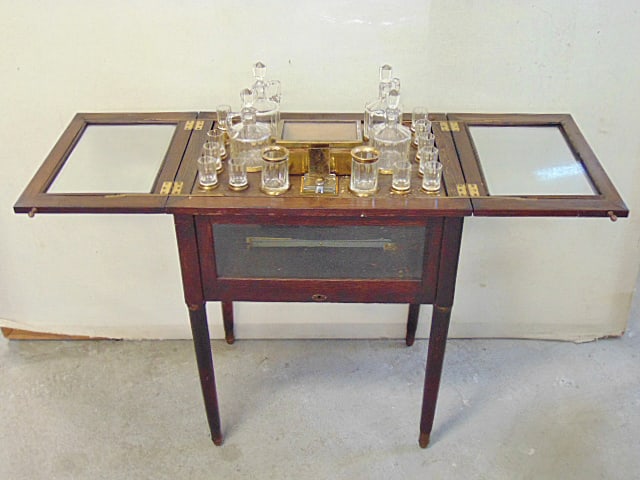 Rising pop up bar cabinet in oak, fitted with decanters, glasses, one glass & one decanter are (1 of 6)