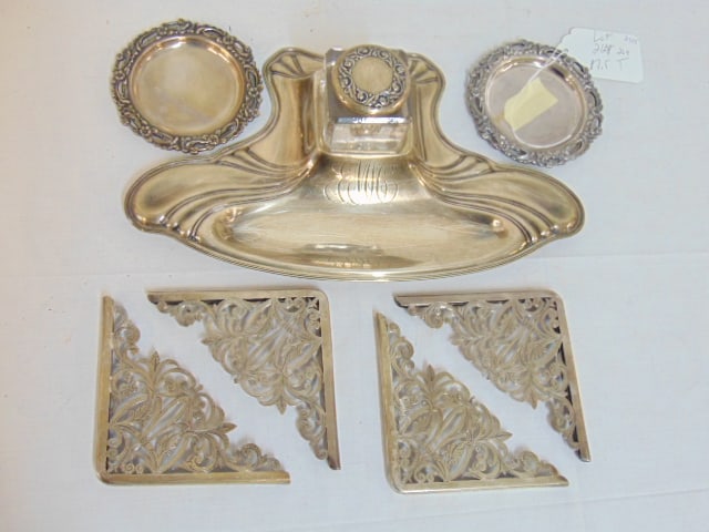 Lot sterling silver, two small dishes, 4 corners & inkwell, 17.5 troy (1 of 5)