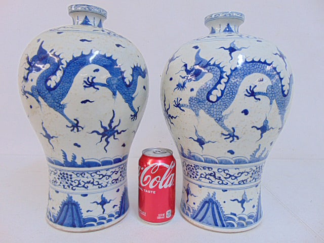 Pair Chinese porcelain blue & white vases with dragon decoration, height is 14.5", in good condition: Pair Chinese porcelain blue & white vases with dragon decoration, height is 14.5", in good condition