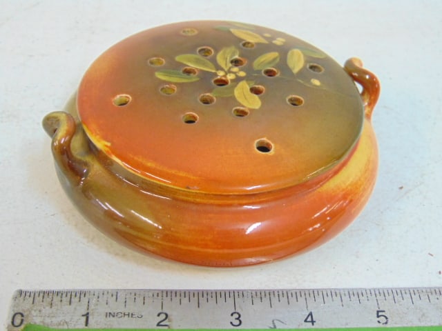 Rookwood art pottery bowl with flower frog lid, signed, artist unknown, 5.25" in diameter, good: Rookwood art pottery bowl with flower frog lid, signed, artist unknown, 5.25" in diameter, good condition
