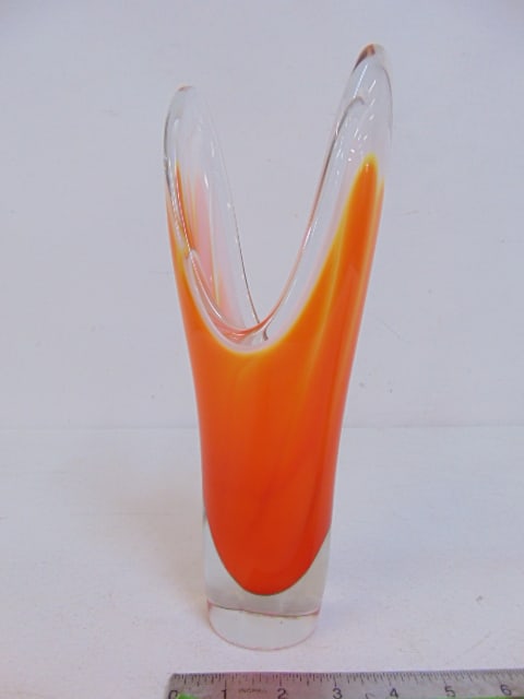 Art glass vase by Flygsfors, "Coquille", in orange, height is 11.75", good condition (1 of 4)
